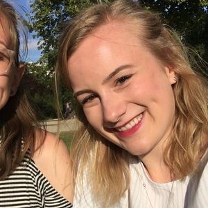 Meet your Posher, Caroline